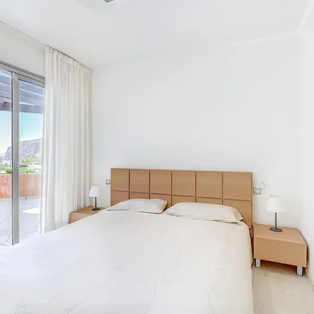 Bahia - Romen 2,4 Penthouse Sea View & Jacuzzi